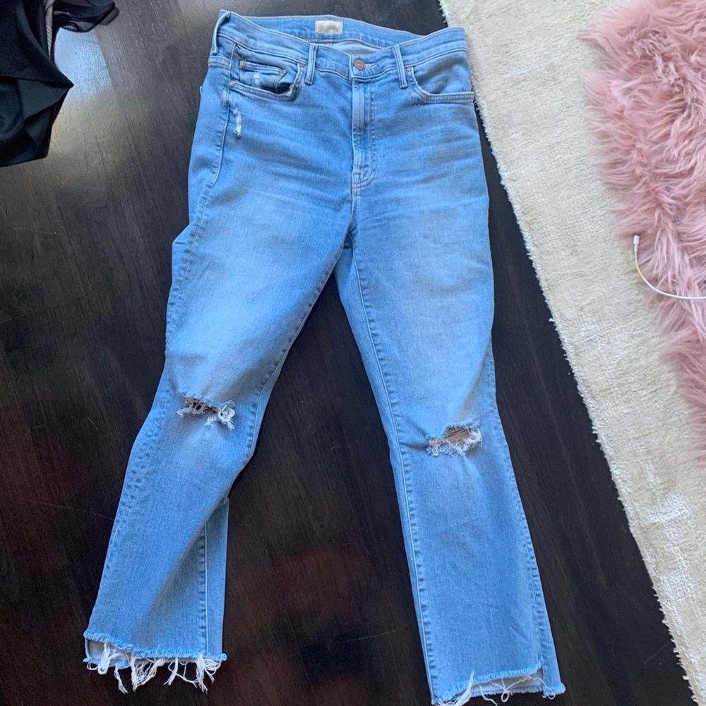 Mothers cropped light insider frayed ripped jeans size 30 only tried on.